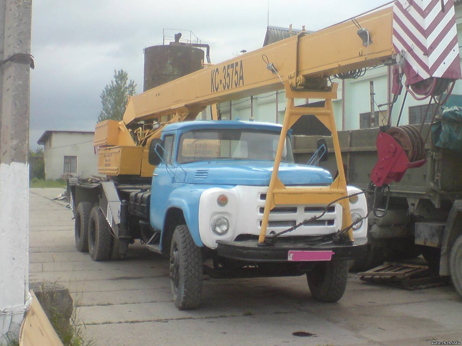 Автокран КС-3575А