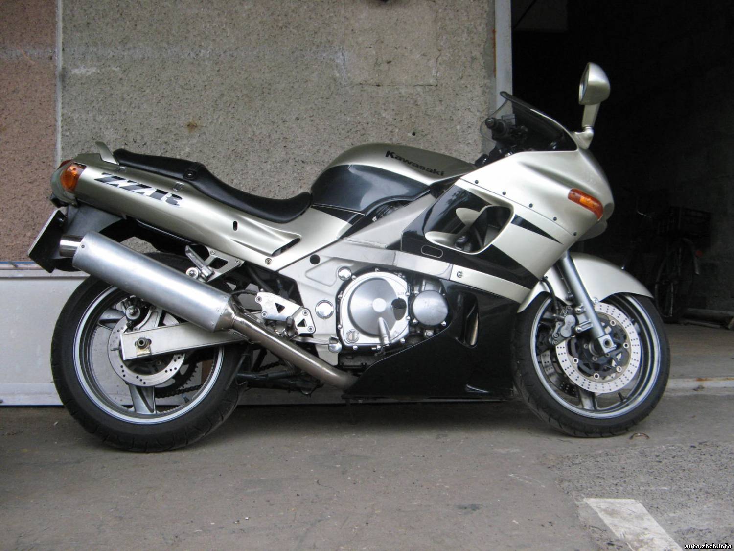 Kawasaki ZZR 400