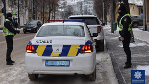 У Житомирі поліція провела рейд по Бердичівській. Оштрафували порушників паркування