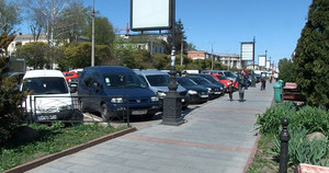 Перші платні парковки у Житомирі облаштують біля Житнього та Сінного ринків. ВІДЕО