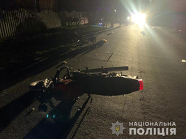 Чоловік, який у Житомирській області п’яним на мотоциклі збив велосипедистку, отримав 5 років ув’язнення і має сплатити потерпілим 200 тис.