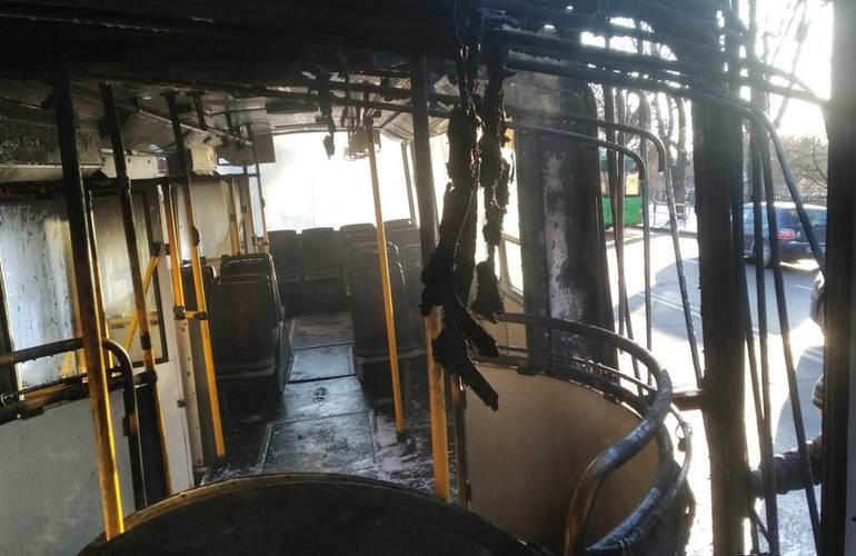 Загоряння житомирського тролейбусу: в міськраді назвали причину пожежі