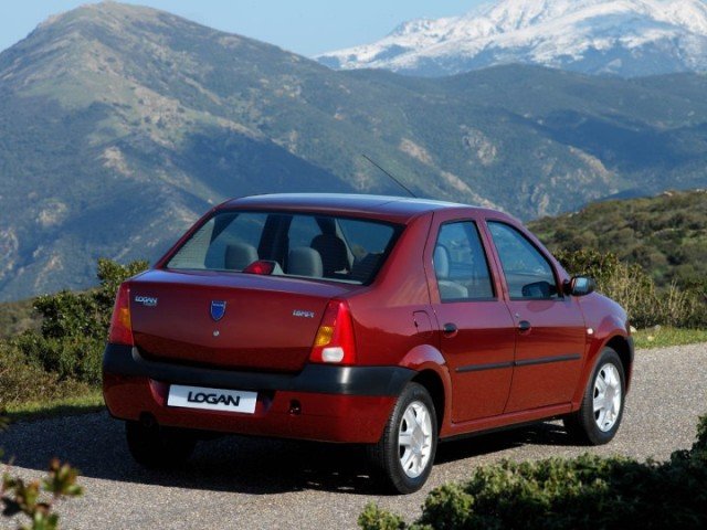 Dacia Logan 2 640x480