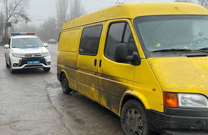 “Попереджували про кримінальну відповідальність”: у Житомирі поліцейські затримали водія-хабарника