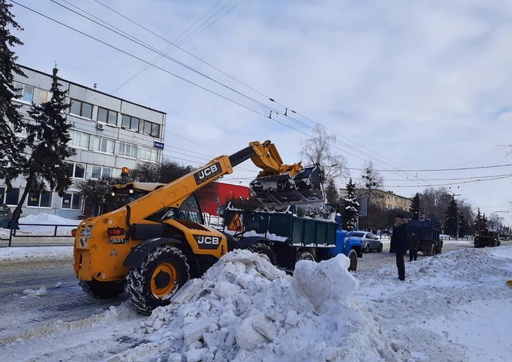 Наслідки негоди у Житомирській області: рятувальники витягнули із заметів 154 автомобілі, кілька населених пунктів – без світла