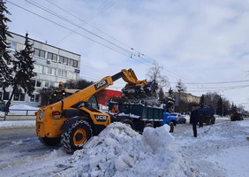 Наслідки негоди у Житомирській області: рятувальники витягнули із заметів 154 автомобілі, кілька населених пунктів – без світла