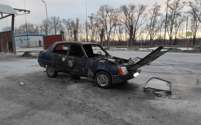 У Бердичеві поблизу заправки згоріла Славута, водія з опіками госпіталізували до реанімації Фото 1
