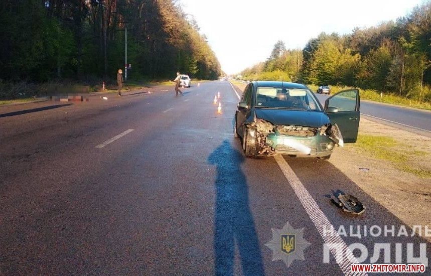 Біля Житомира зіткнулися легковик та мотоцикл, 35-річний водій двоколісника загинув Изображение 2