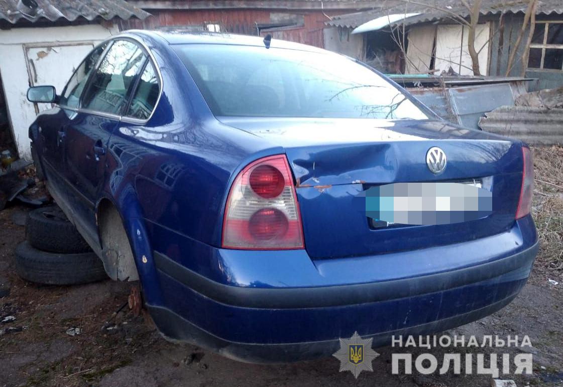 У Житомирській області виявили СТО, на яку з Волині приганяли крадені автівки: вилучили три Volkswagen та дві Audi Фото 3