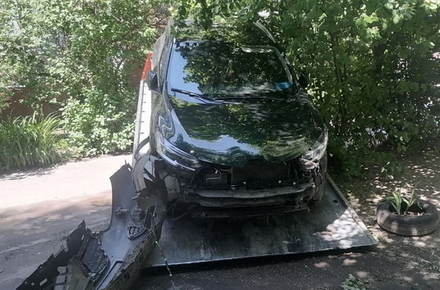 У Житомирі суд оштрафував водія Renault, який на вулиці Небесної сотні в’їхав у трамвай і залишив місце ДТП