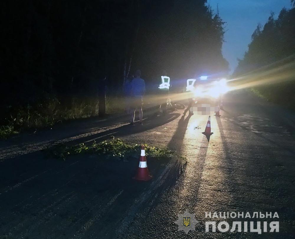 У Житомирській області мотоцикл МТ-10 в’їхав у дерево, водій загинув на місці Изображение 2