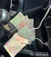 Поблизу Житомира п’яний водій ГАЗелі намагався відкупитися і залишив поліцейським «на каву» 500 гривень. ФОТО