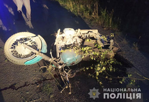 У Житомирській області мотоцикл МТ-10 в’їхав у дерево, водій загинув на місці