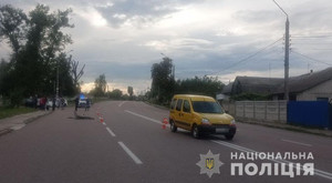 У селі поблизу Житомира Renault збив 10-річного велосипедиста: дитина в лікарні