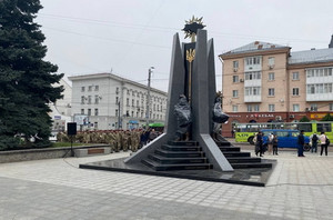 Житомирян попереджають про перекриття руху транспорту на площі Перемоги, де відкриватимуть пам’ятний знак