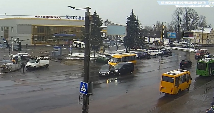 Відеодобірка ДТП, зафіксованих камерами спостереження на вулицях Житомира Фото 3