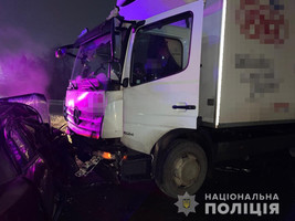 У Новограді-Волинському вантажівка в’їхала у легковик, один водій з травмами потрапив до медзакладу