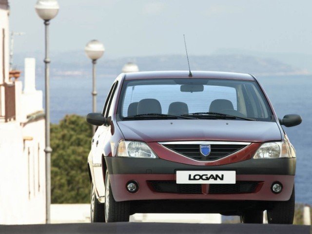 Dacia Logan 4 640x480