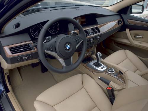 BMW 5 Series photo 4