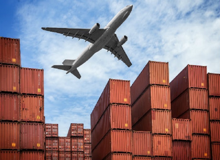 Как правильно организовать авиа доставку грузов: шаг за шагом